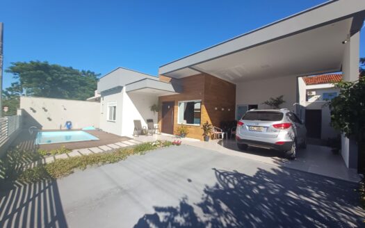 Belíssima  Casa em Condominio fechado à venda em Canasvieiras – Florianópolis SC