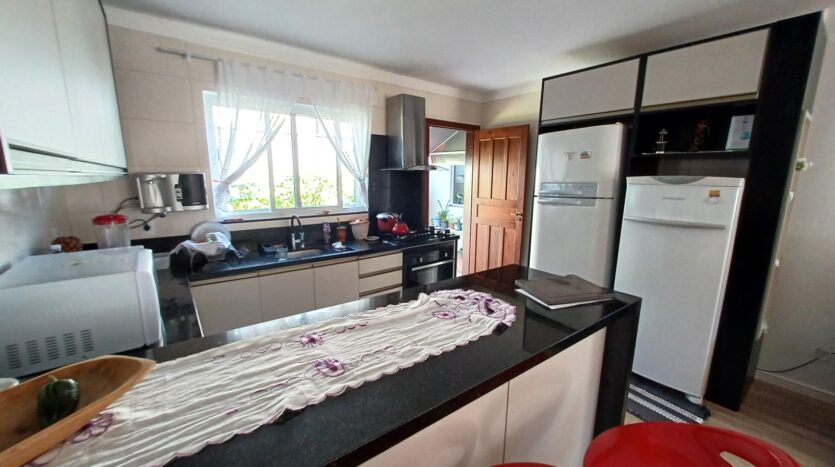 Belíssima  Casa em Condominio fechado à venda em Canasvieiras – Florianópolis SC